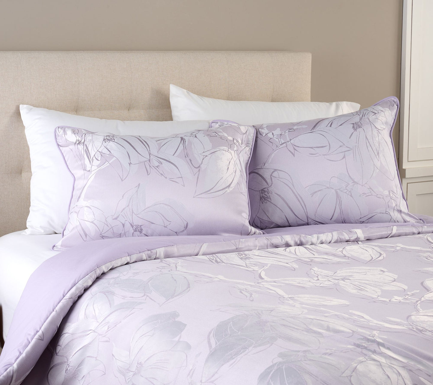 Northern Nights Layered Floral Jacquard Comforter & Sham Set- Twin