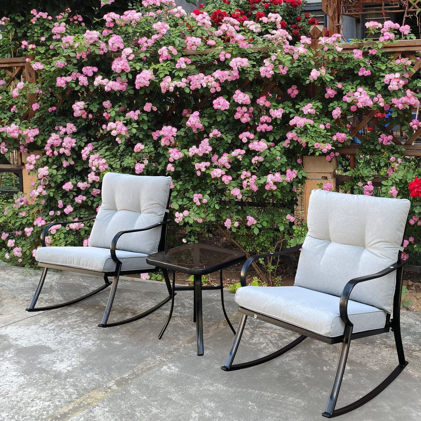 Lycvki Casual Off White Swivel Accent Chair
